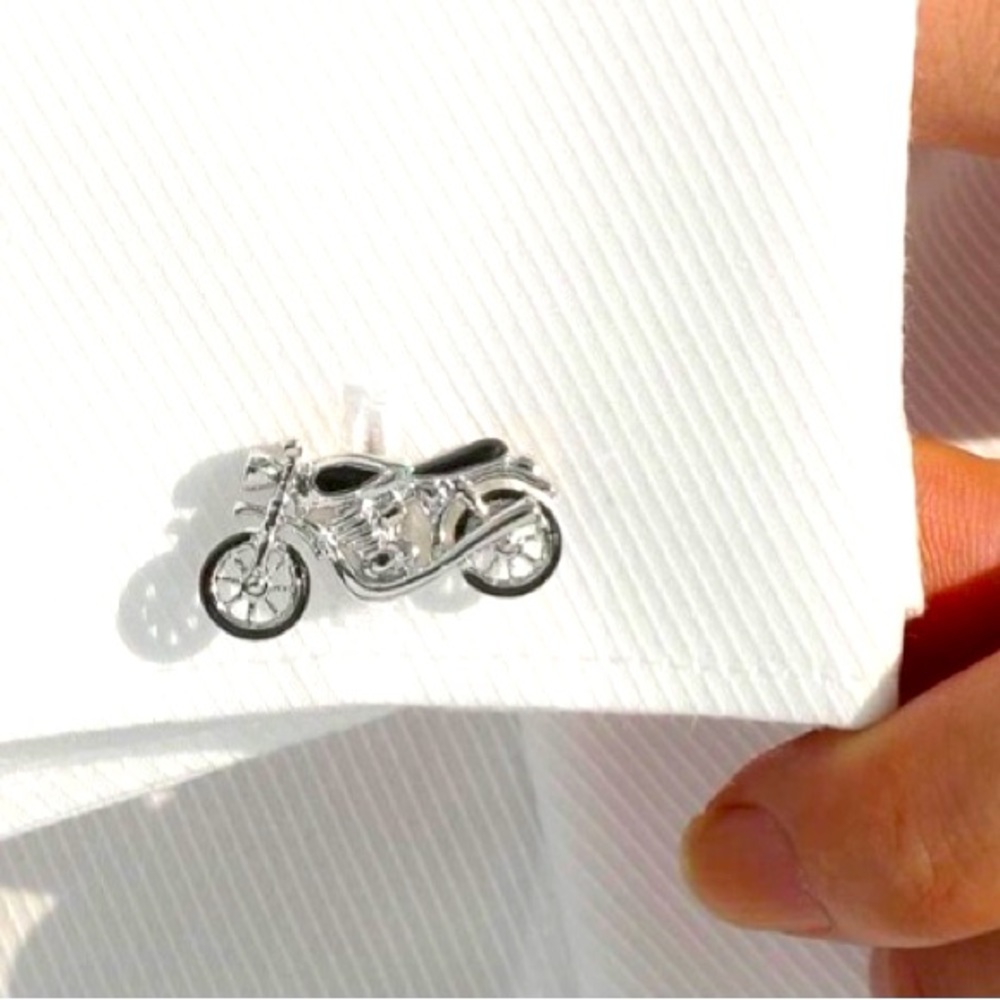 ‼️JUST RESTOCKED ‼️ Men’s Silvertone Motorcycle Cufflinks NWT - Picture 3 of 14